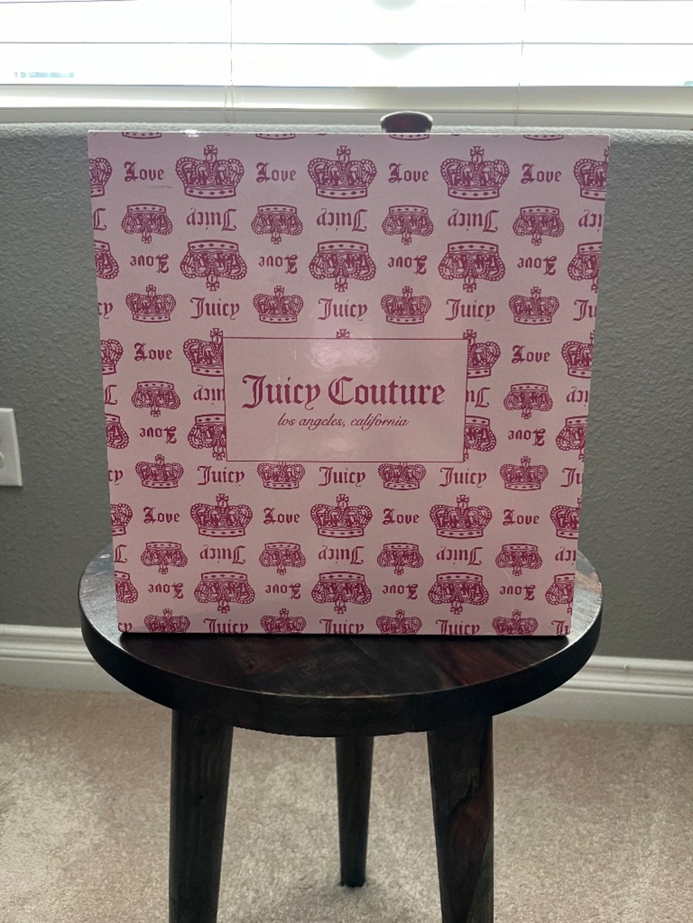 Juicy Couture Pink Tote and Barrel Wristlet Gift Set - Picture 9 of 15